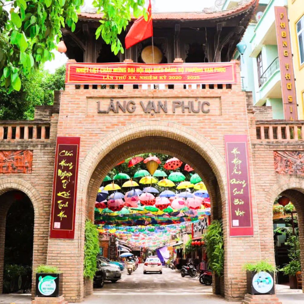 Làng Lụa