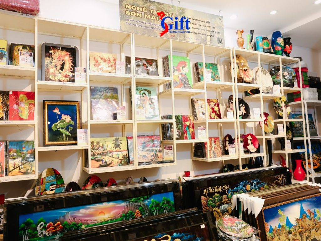 Showroom SGift - Sơn Mài