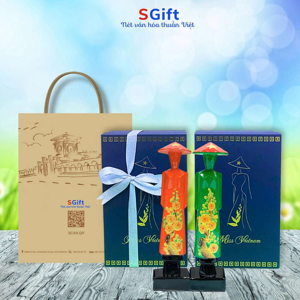 cô gái miss Việt Nam