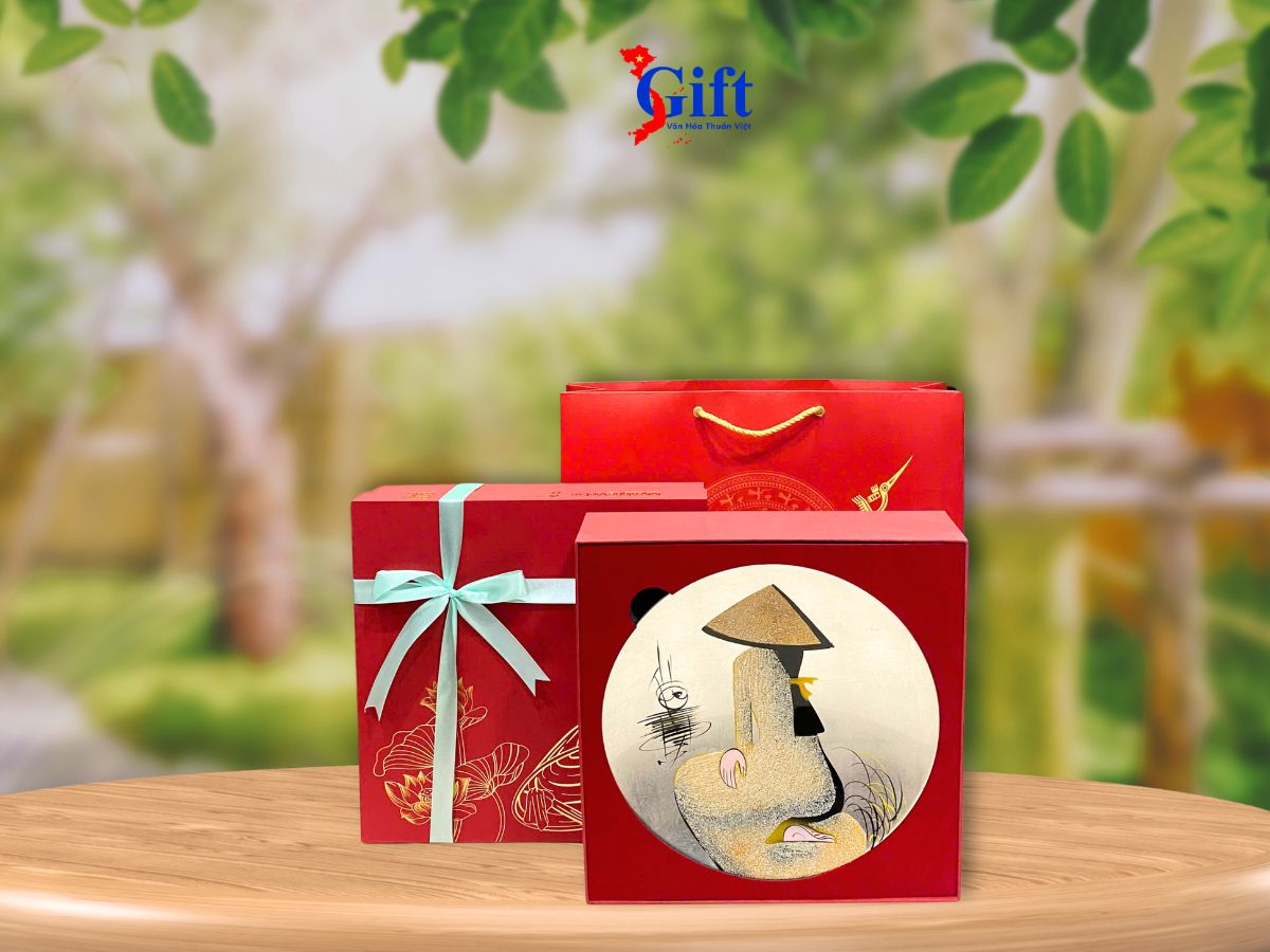 Tranh đĩa sơn mài cô gái SGift