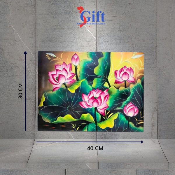 Tranh sơn mài hoa sen đắp nổi