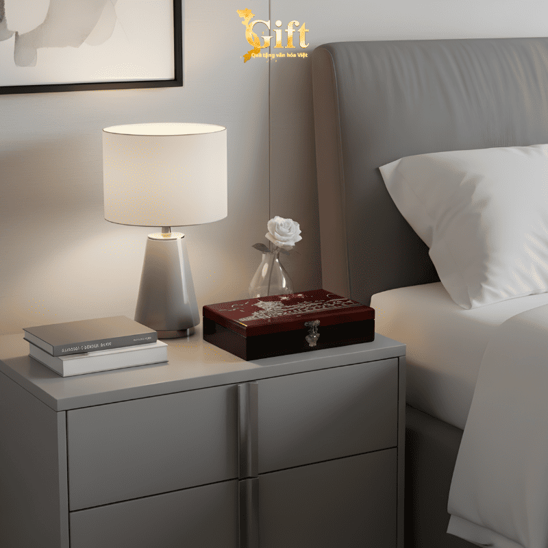 Combo Hộp Trang Sức Sơn Mài và Tượng Cô Gái Áo Dài