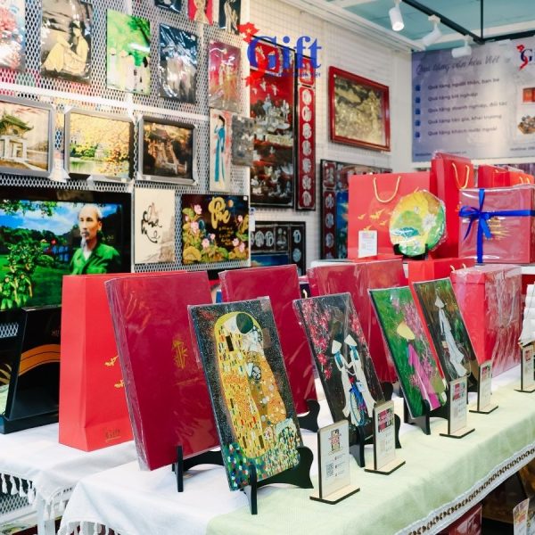 Showroom sơn mài Sgift