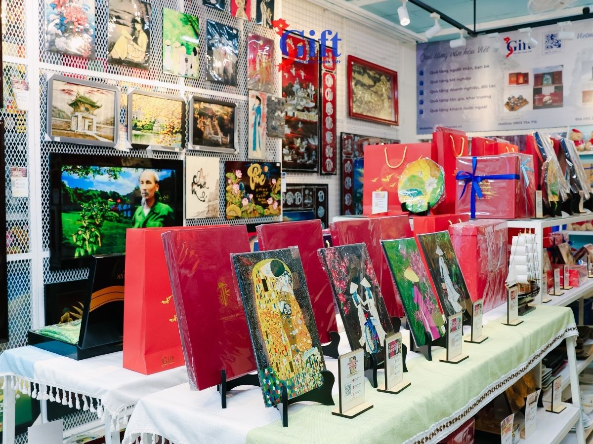 Showroom sơn mài Sgift