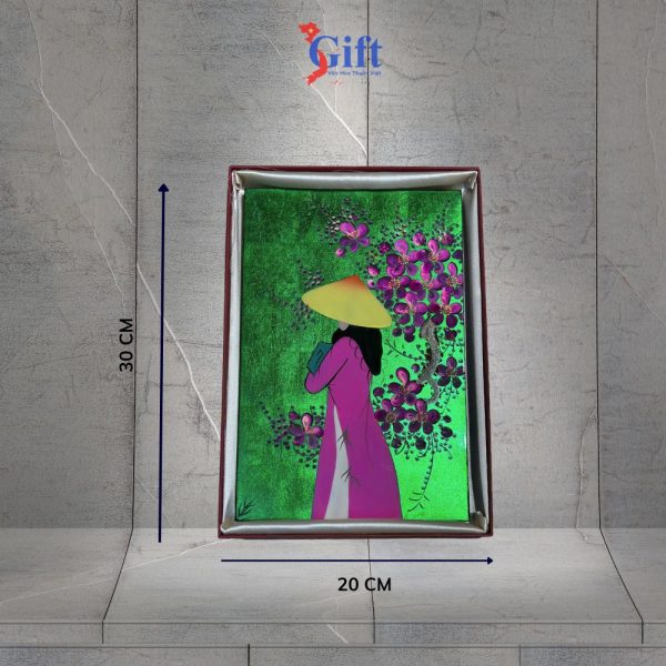 Tranh Sơn Mài Cô Gái Nền Xanh Lá Hoa Đào SGTSM437/2