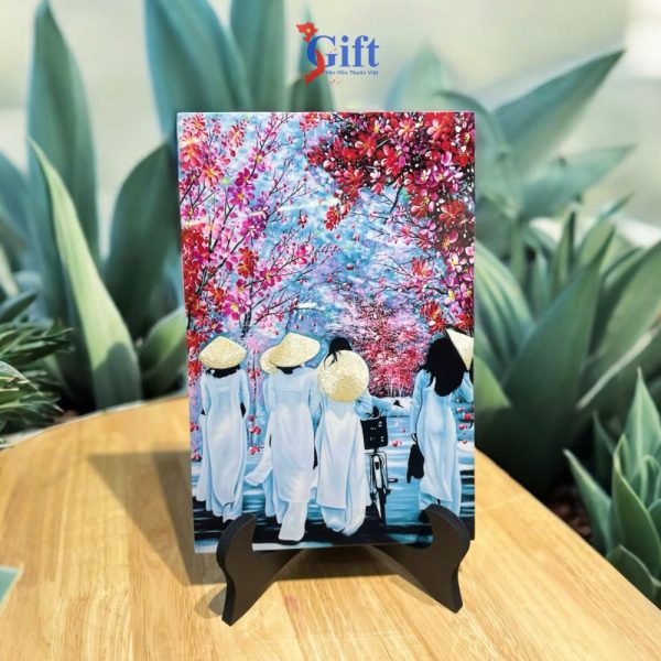 Tranh Sơn Mài Cô Gái SGMNVSMHD003 – Biểu Tượng Thanh Lịch Đậm Chất Việt