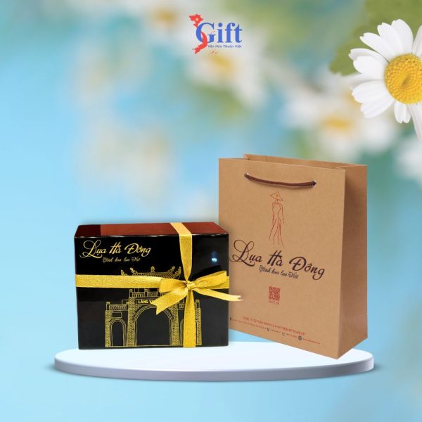 Hộp sơn mài lụa Hà Đông