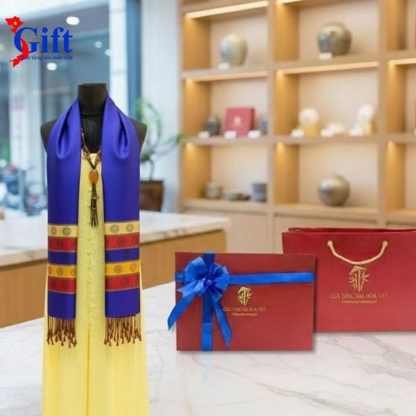 Khăn Lụa Trống Đồng Văn Miếu Quốc Tử Giám Sgift