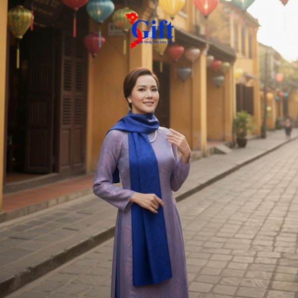 Combo Khăn lụa tơ tằm vân hoa mây xanh dương – Hộp sơn mài SGKLTA419