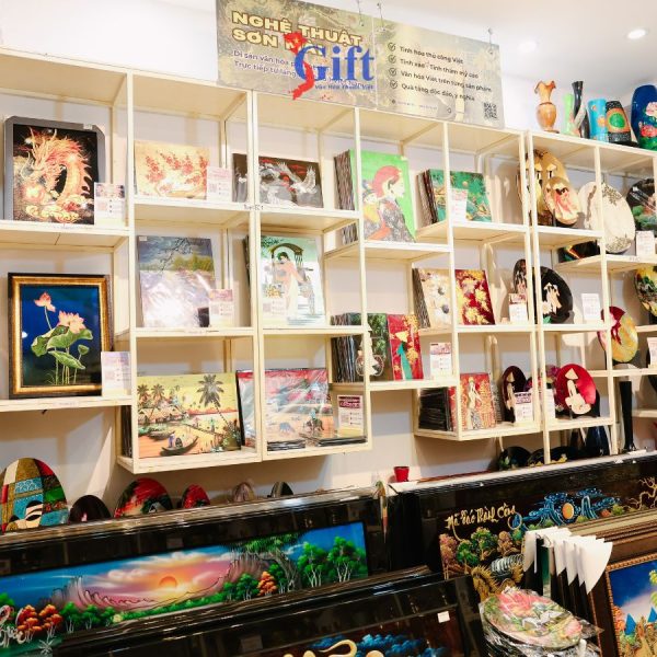 Showroom tranh sơn mài SGift