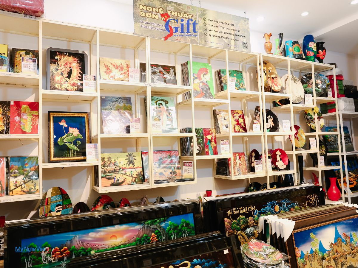 Showroom tranh sơn mài SGift