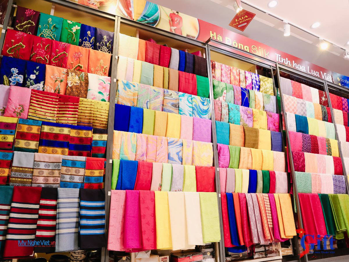 Showroom lụa SGift