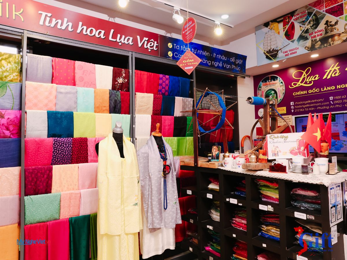 Showroom lụa SGift