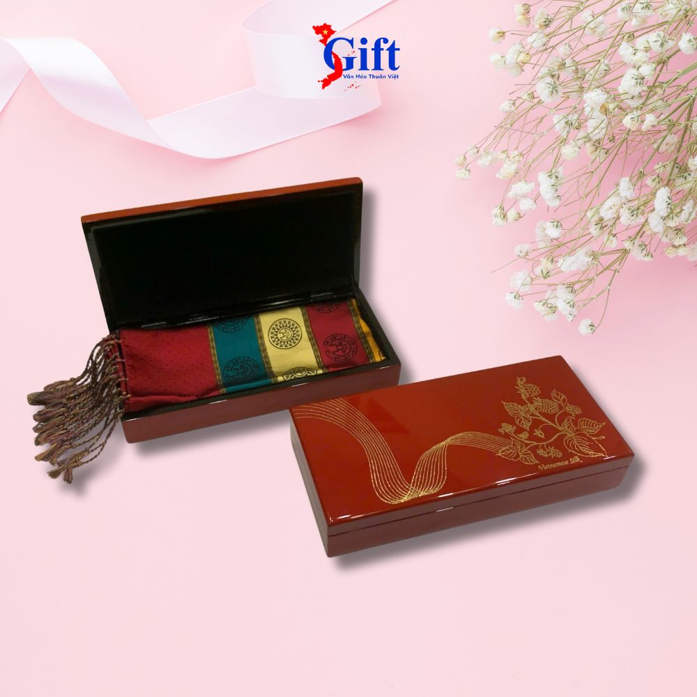 Hộp sơn mài họa tiết mâm sôi đỏ