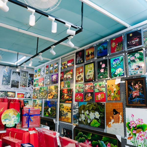 Showroom Sgift - Tranh Sơn Mài