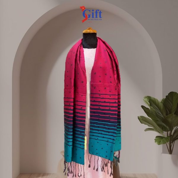 Khăn lụa Hà Đông họa tiết lá dâu cao cấp SGMNVLSSL02