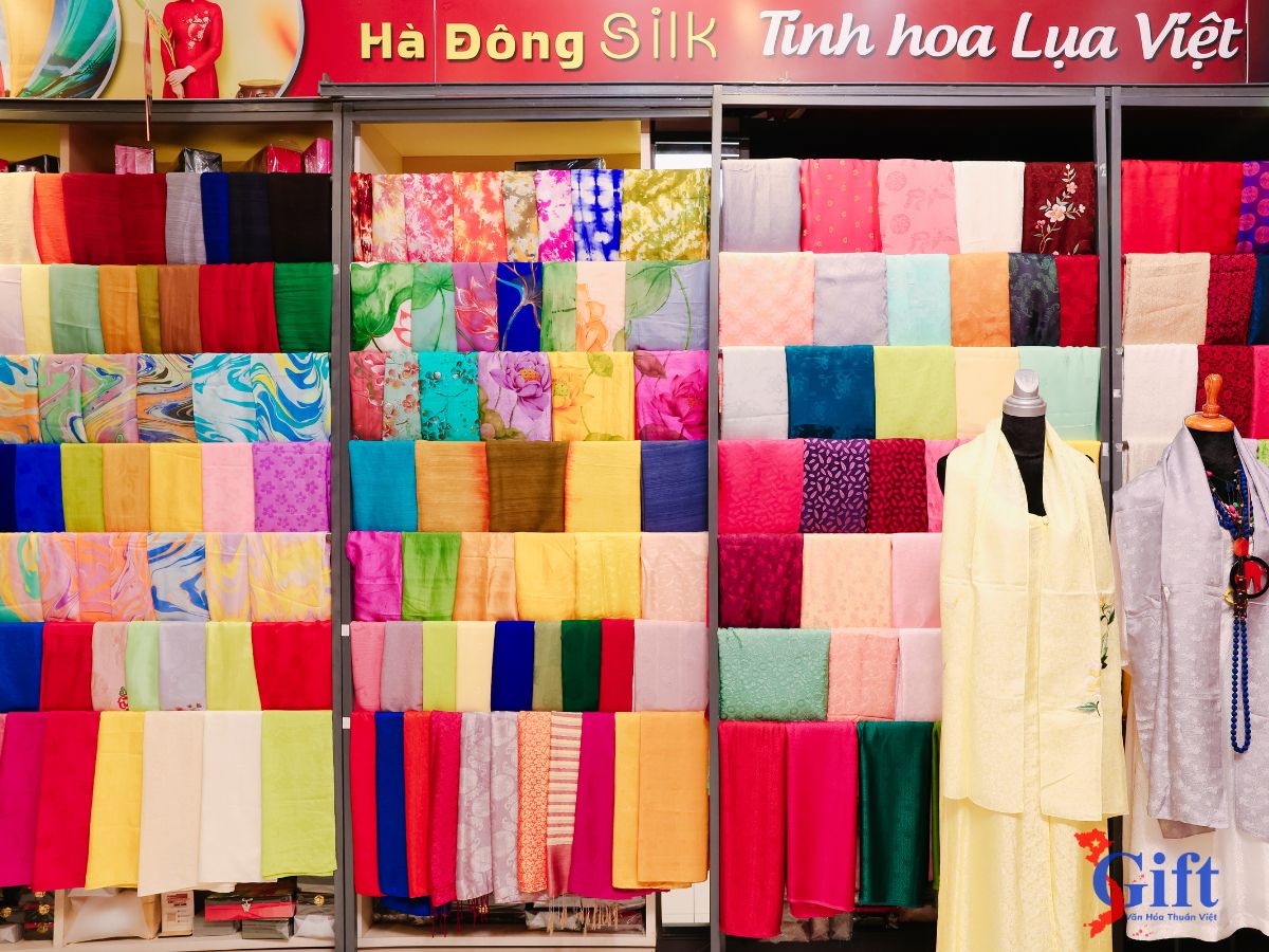 Showroom Lụa Hà Đông SGift