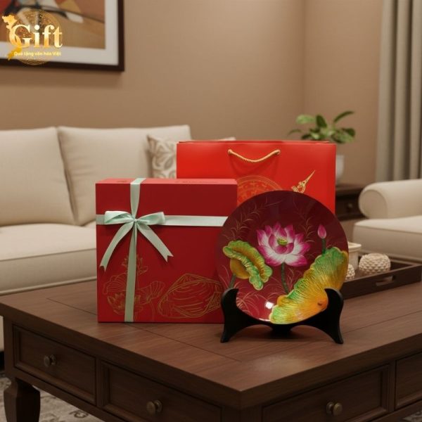 Tranh đĩa sơn mài hoa sen đắp nổi SGTD25-3 - Biểu trưng Việt Nam