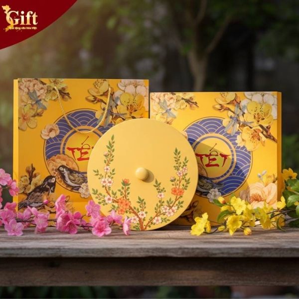 Hộp Mứt 4 Ngăn Nền Vàng Sơn Mài Cao Cấp D30xH7 SGHMTBL11/4