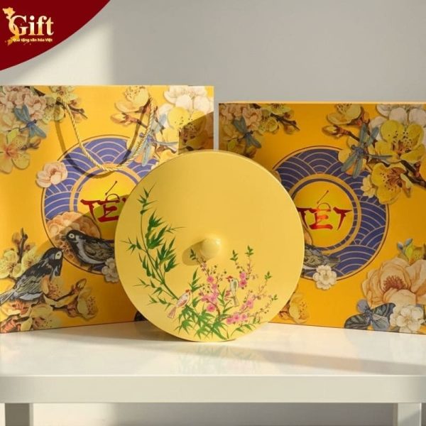 Hộp Mứt 4 Ngăn Nền Vàng Sơn Mài D30xH7 SGHMTBL11/6 – Điểm Nhấn Thanh Nhã Cho Bàn Tiệc Tết