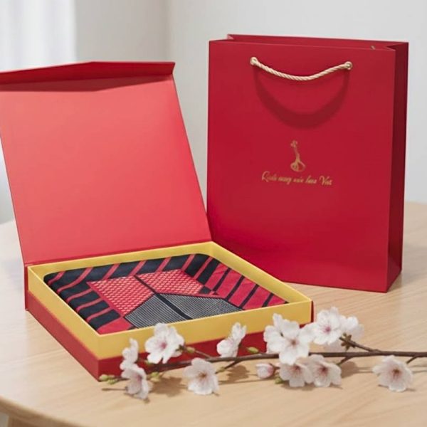 Khăn lụa cao cấp - Red Silk Scaft 100% 60x60cm SG-HBHT60-12