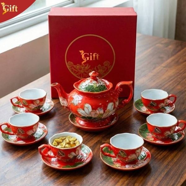 Combo Bộ Bình Trà Đỏ Queen 900ml Cao Cấp Vẽ Sen Đắp Nổi Vàng Kim + Phụ Kiện CBBTV15.2