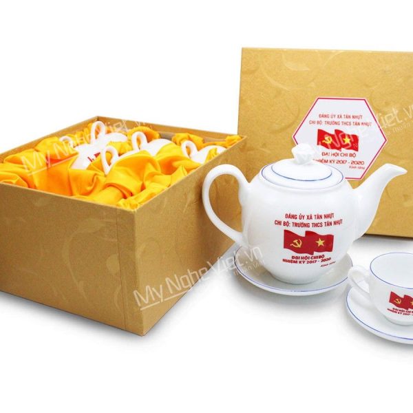 Bình trà Bát Tràng men trắng chỉ xanh In Logo