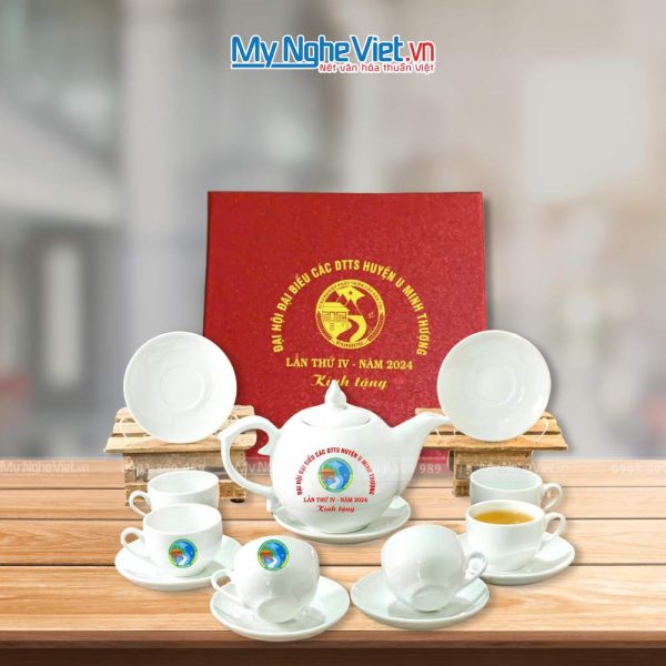 Bình Trà Bát Tràng Dáng Chóp Lửa In Logo