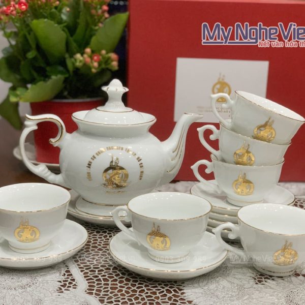 Bộ Bình trà Cát Tường chỉ vàng in logo Tổng Lãnh sự quán Vanuatu tại Thành phố Hồ Chí Minh