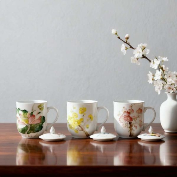 Ly Sứ Có Nắp Vẽ Hoa SGLSVBT011 – Quà Tặng Doanh Nghiệp In Logo