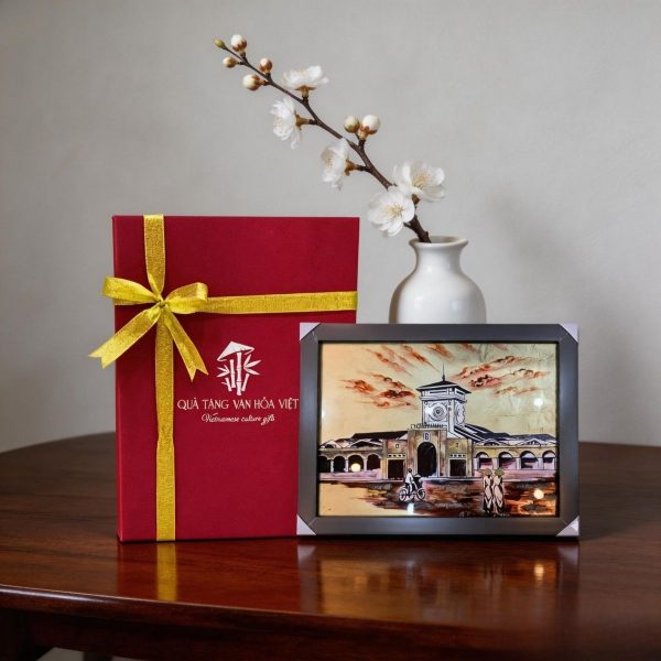 Tranh Sơn Mài Dát Vàng Chợ Bến Thành – Quà Tặng Cao Cấp/SGTSM3545-1.5