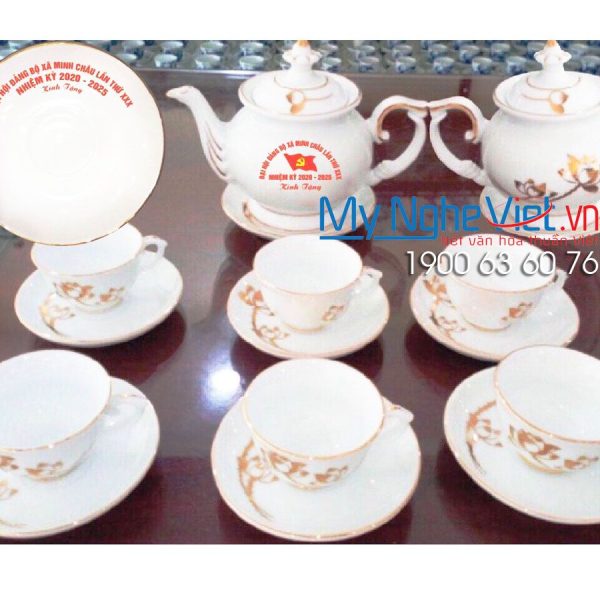 Bộ bình trà (ấm chén) cát tường vẽ sen chỉ vàng kim