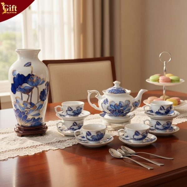 Bộ bình trà sen xanh đắp nổi và lọ hoa