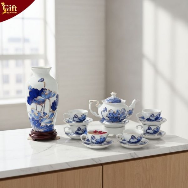 Bộ bình trà sen xanh đắp nổi và lọ hoa