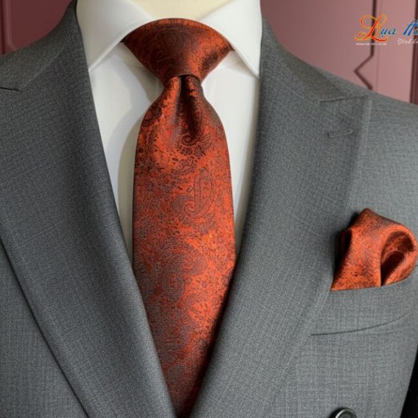 Cà vạt lụa tơ tằm họa tiết đuôi công cam MNV-CRV72-3
