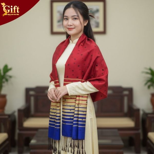 Khăn lụa tơ tằm lá dâu đỏ