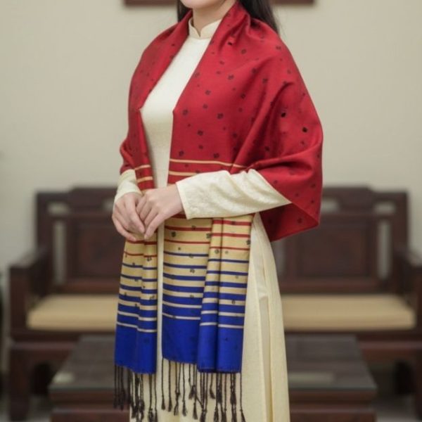 Khăn lụa tơ tằm lá dâu đỏ