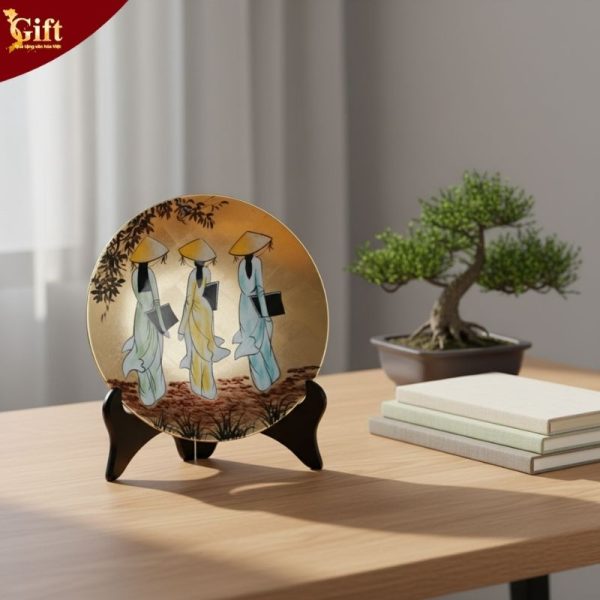 Tranh đĩa sơn mài Cô Gái dát lá vàng