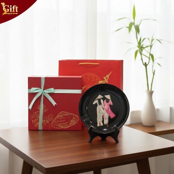 Tranh đĩa Cô Gái áo dài cẩn trứng