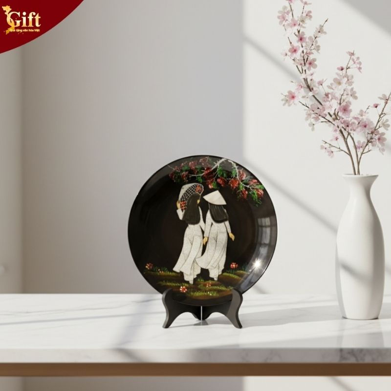 tranh-dia-son-mai-co-gai-ao-dai-can-trung (7) Tranh đĩa Cô Gái cẩn trứng chìm cao cấp